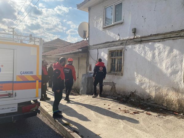 ÇERKEŞ'TE GENİŞ KAPSAMLI DEPREM TATBİKATI YAPILDI