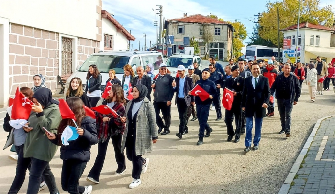 ÇERKEŞ'TE SAĞLIK İÇİN FARKINDALIK YÜRÜYÜŞÜ